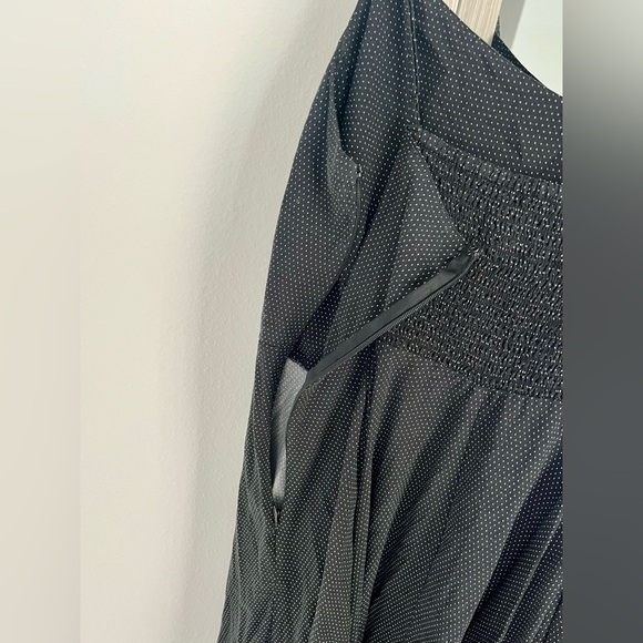 Old Navy Polka Dot Dress - Picture 4 of 7